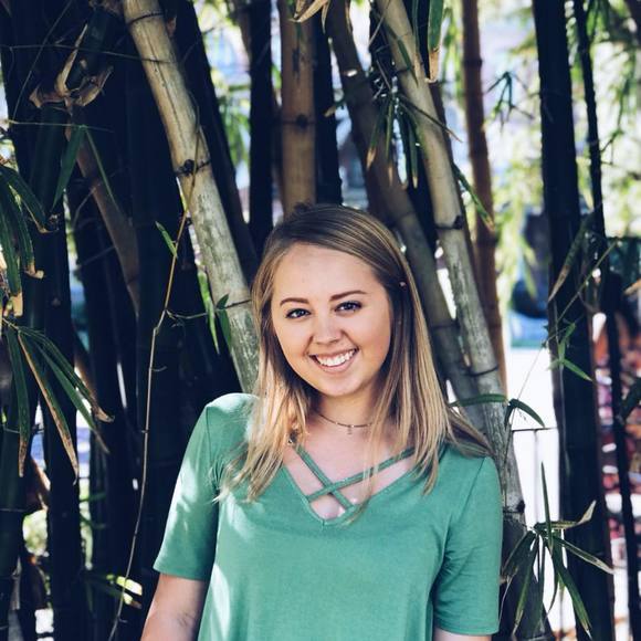 Meet your Posher, Brandy - Picture 2 of 2